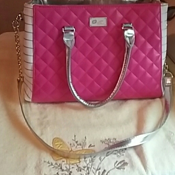 Betsey Johnson Handbags - Betsey Johnson quilted &stripe tote bag